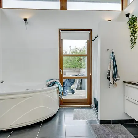 Grubbe - 600m From The Sea By Interhome Feriehus *